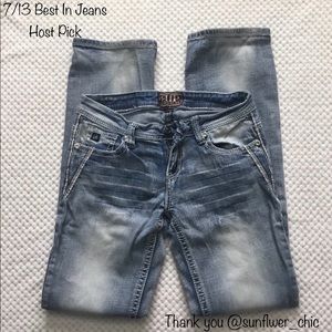 COWGIRL UP JEANS WITH STITCH DETAIL 26X34 NWOT